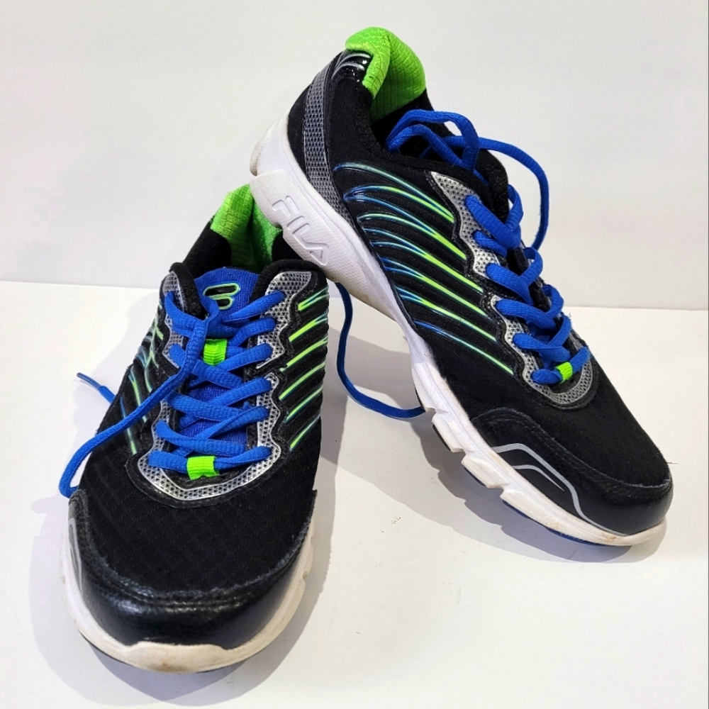 Fila running shoes size 6